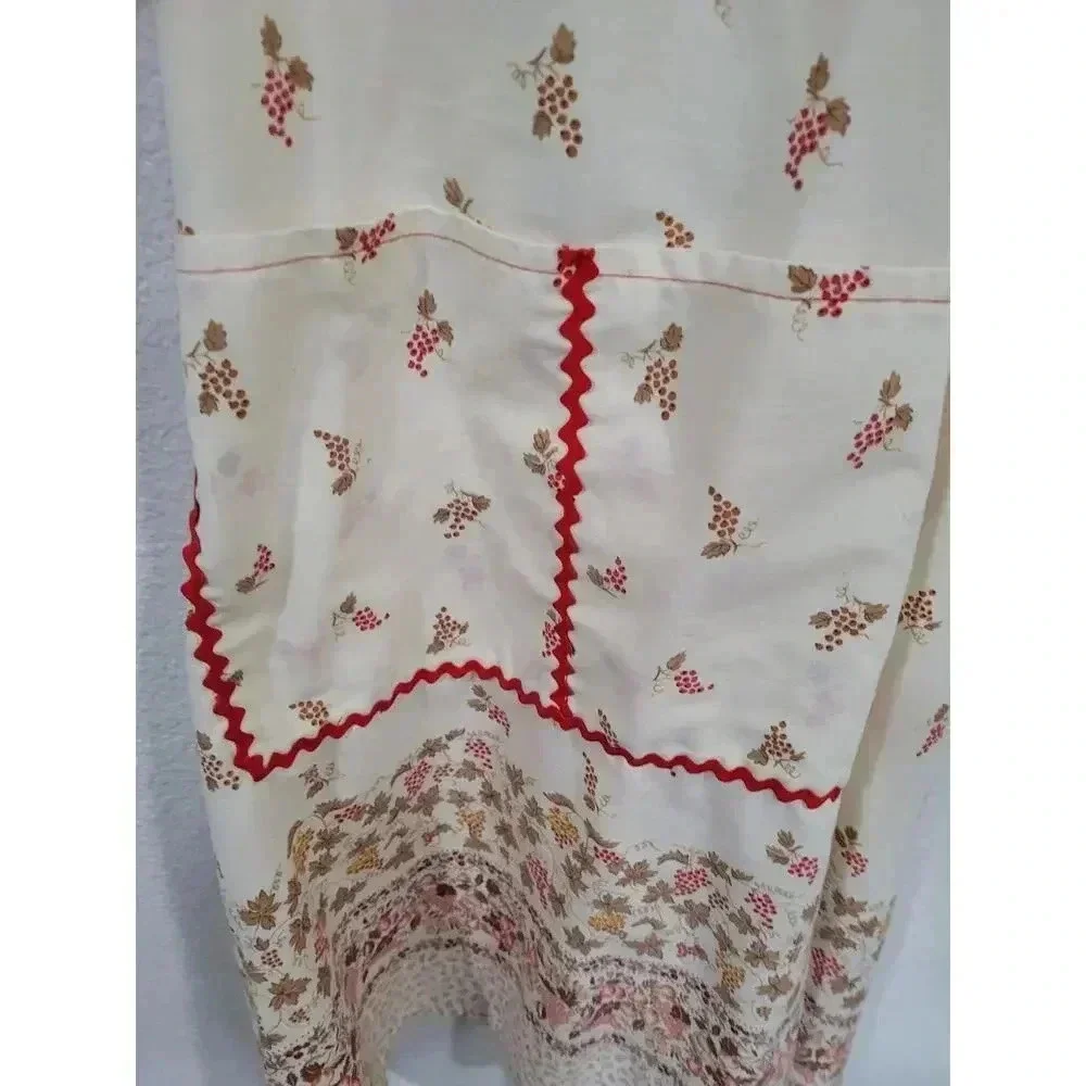 Vintage‎ Womens Apron Fits up to size 18 with adjustable strap